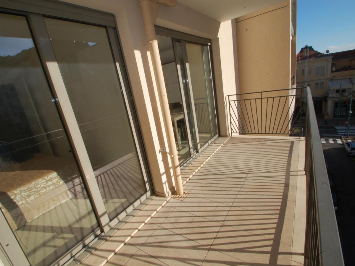 Charmant 2P Moderne Avec Terrasse, Parking Prive, En Plein Centre De Menton, A 2 Pas De La Mer - Fr-1-196-200 מראה חיצוני תמונה